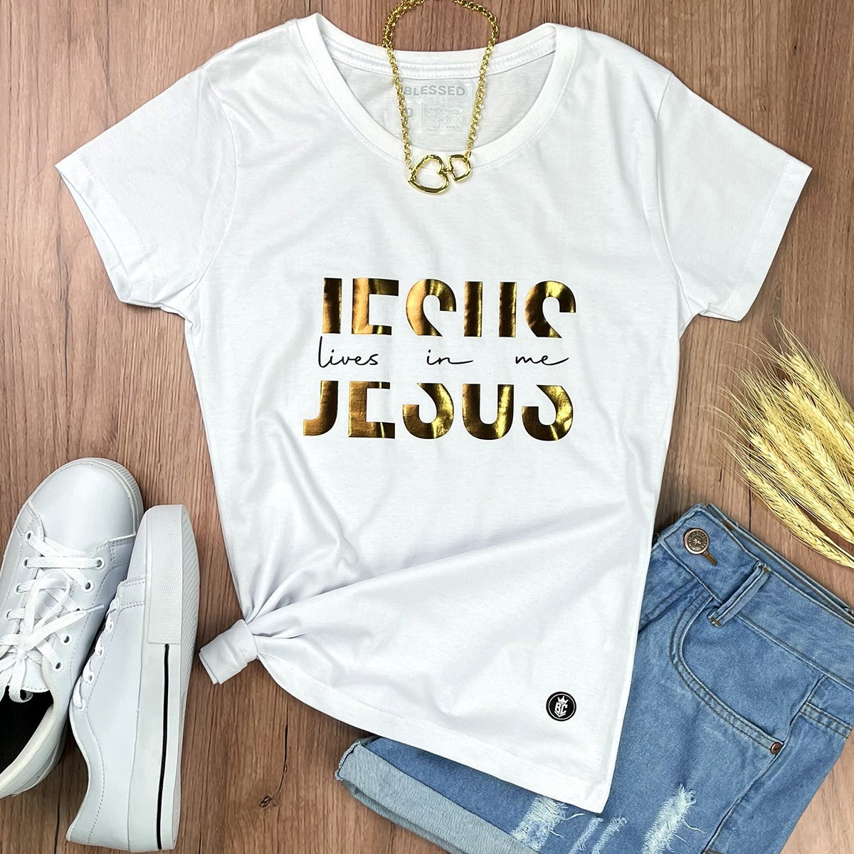 Camiseta Feminina Jesus Lives In  Me